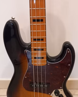Squier Jazz Classic Vibe 70's MN 3TS, anno 2023