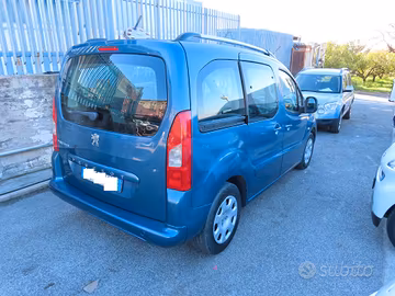 Peugeot PARTNER 1.6 HDI 90 CV CON 7 POSTI A SEDERE