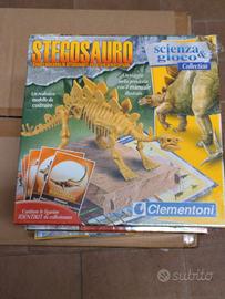 Stegosauro Scienza e Gioco Clementoni