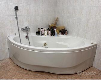 Vasca idromassaggio Jacuzzi 140x140 angolare