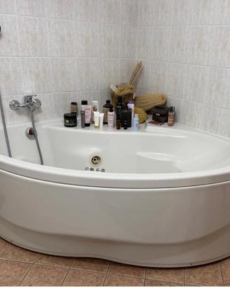 Vasca idromassaggio Jacuzzi 140x140 angolare