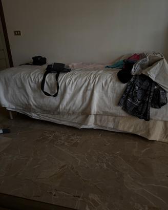 Letto singole materasso più struttura letto