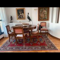 Tavolo antico e sei sedie