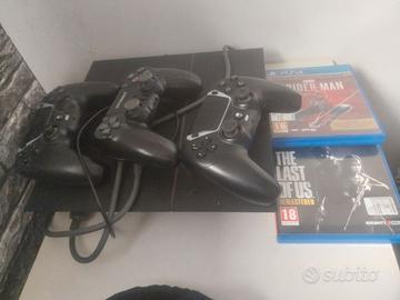 Ps4 + 3 joyoad + 2 giochi