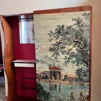 Mobile ingressino antico