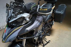 QJ SRT 800 X