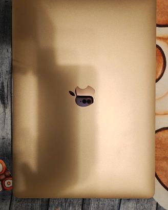 macbook air 2020: chip apple m1, display retina 13