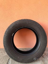 Set 4 pneumatici 215/65 R16