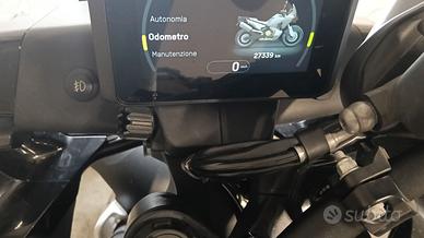 Moto Husqvarna norden 901
