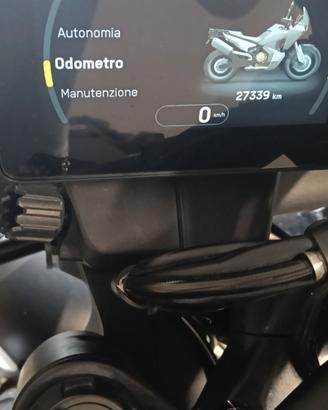 Moto Husqvarna norden 901