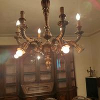 lampadari in legno dorati.Color oro