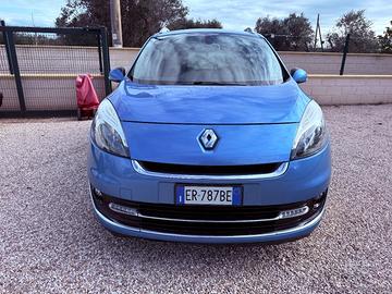 RENAULT Scénic 1.5 dCi 110 CV EDC Bose