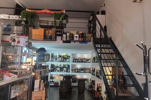 Enoteca Drinkeria Cedes attività