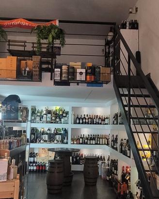 Enoteca Drinkeria Cedes attività