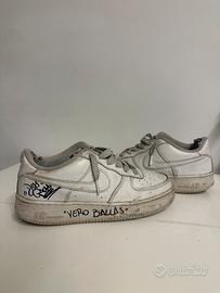 Air Force 1 autografate da Diss Gacha tg 39