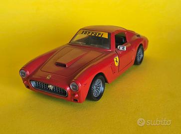 Ferrari 250 GT Hot Wheels - MATTEL Scala 1/25