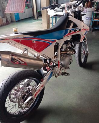 Fantic motor Caballero motard