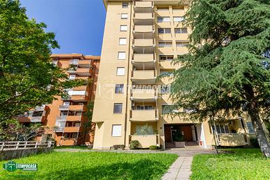 TRILOCALE DI 100 MQ CON BOX