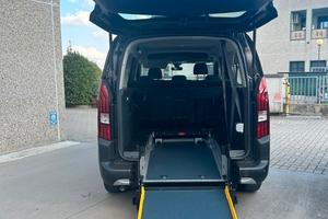 Peugeot Rifter passo lungo TRASPORTO DISABILI con 