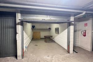 BERNAREGGIO- Ampio Box auto DOPPIO