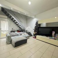 CASA SEMINDIPENDENTE A PAVIA