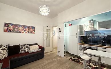 2 LOCALI AMPIO IN CORSO CARLO E NELLO ROSSELLI