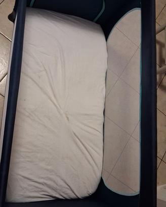 materasso lettino con sbarre bimbi