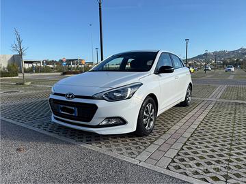 Hyundai i20 5p 1.2 Go 84cv