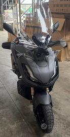 Honda Adv 350 del 2022