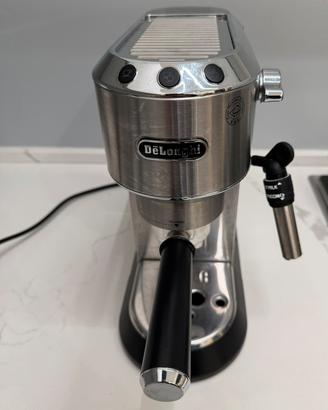 Macchina da caffe De Longhi Dedica