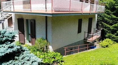 Serina con due camere e terrazzo