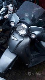 Scarabeo 250 04-06 : motore sella faro carburatore