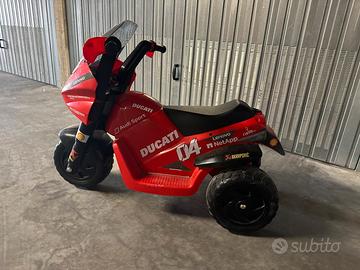 Moto PEG Perego da bambino 2/5 anni
