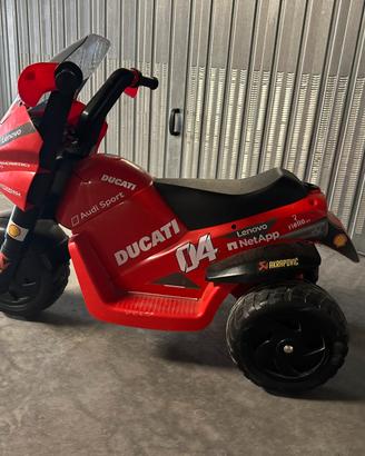 Moto PEG Perego da bambino 2/5 anni