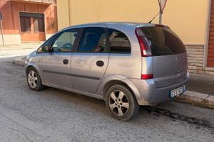 macchina 1700 opel