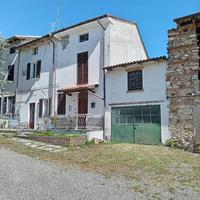 Casa in collina, vicinanze Broni