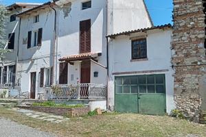 Casa in collina, vicinanze Broni