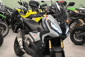HONDA X-ADV 750 2024 6.500 km - Garanzia 4 Anni