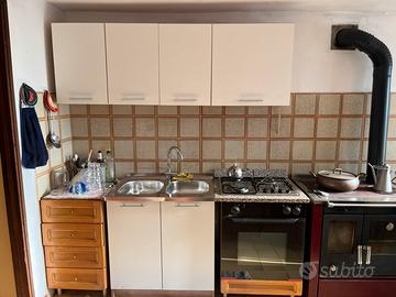 cucina colore bianco e rovere