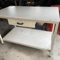 Tavolo da lavoro ferro e legno, 140x90 (h.92)