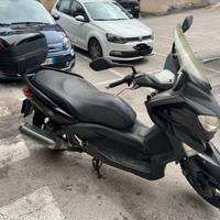Yamaha XMAX 250