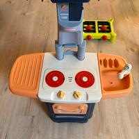 Cucina con accessori