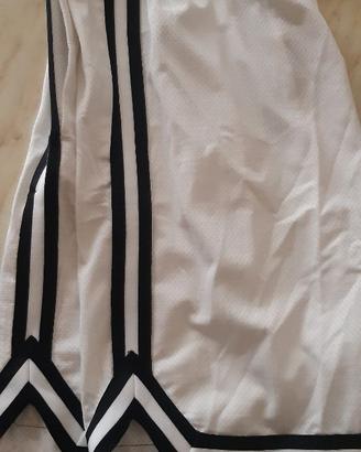Pantaloncini basket Nike