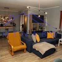 Divano letto 3 posti con chaise-long e mobili sala