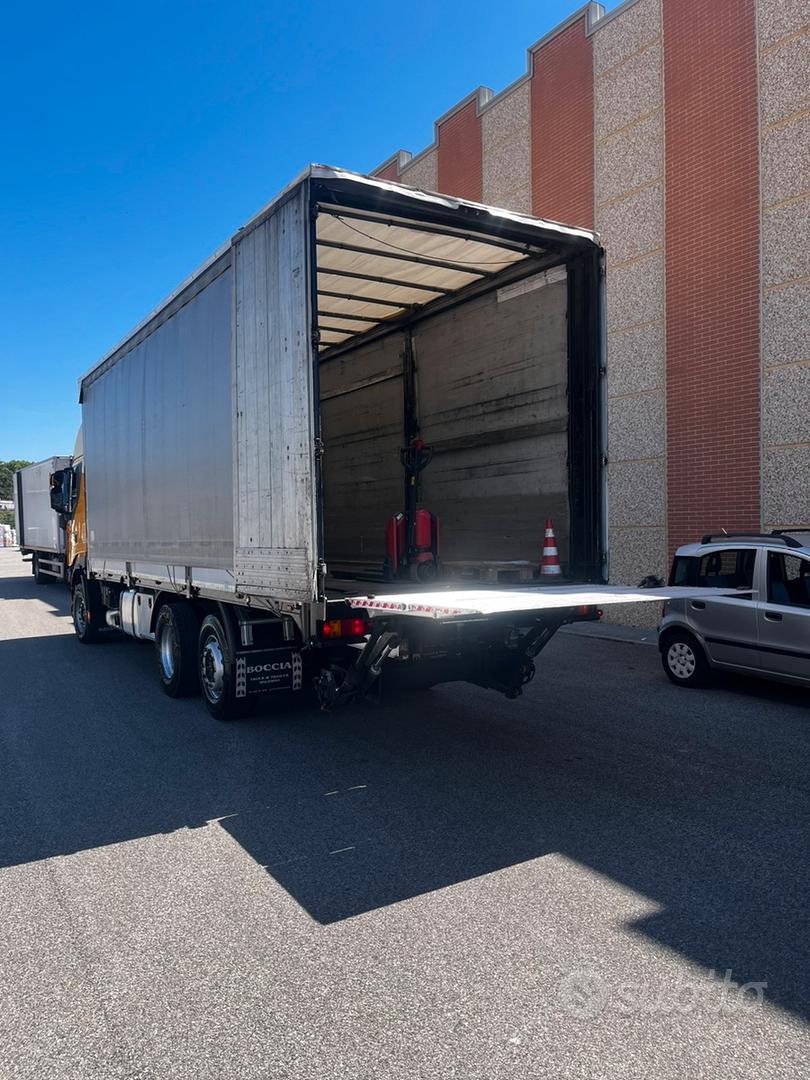 Motrice iveco stralis Veicoli commerciali In vendita a Salerno