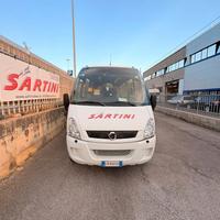 IVECO 23 POSTI + AUTISTA