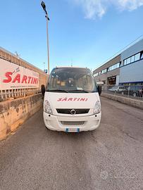 IVECO 23 POSTI + AUTISTA