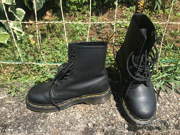 Anfibi Dr. Martens misura 37