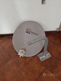 Parabola satellitare 60 cm. con supporto a muro