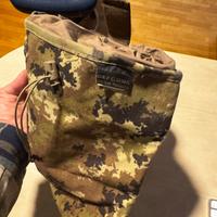 Porta caricatori esausti